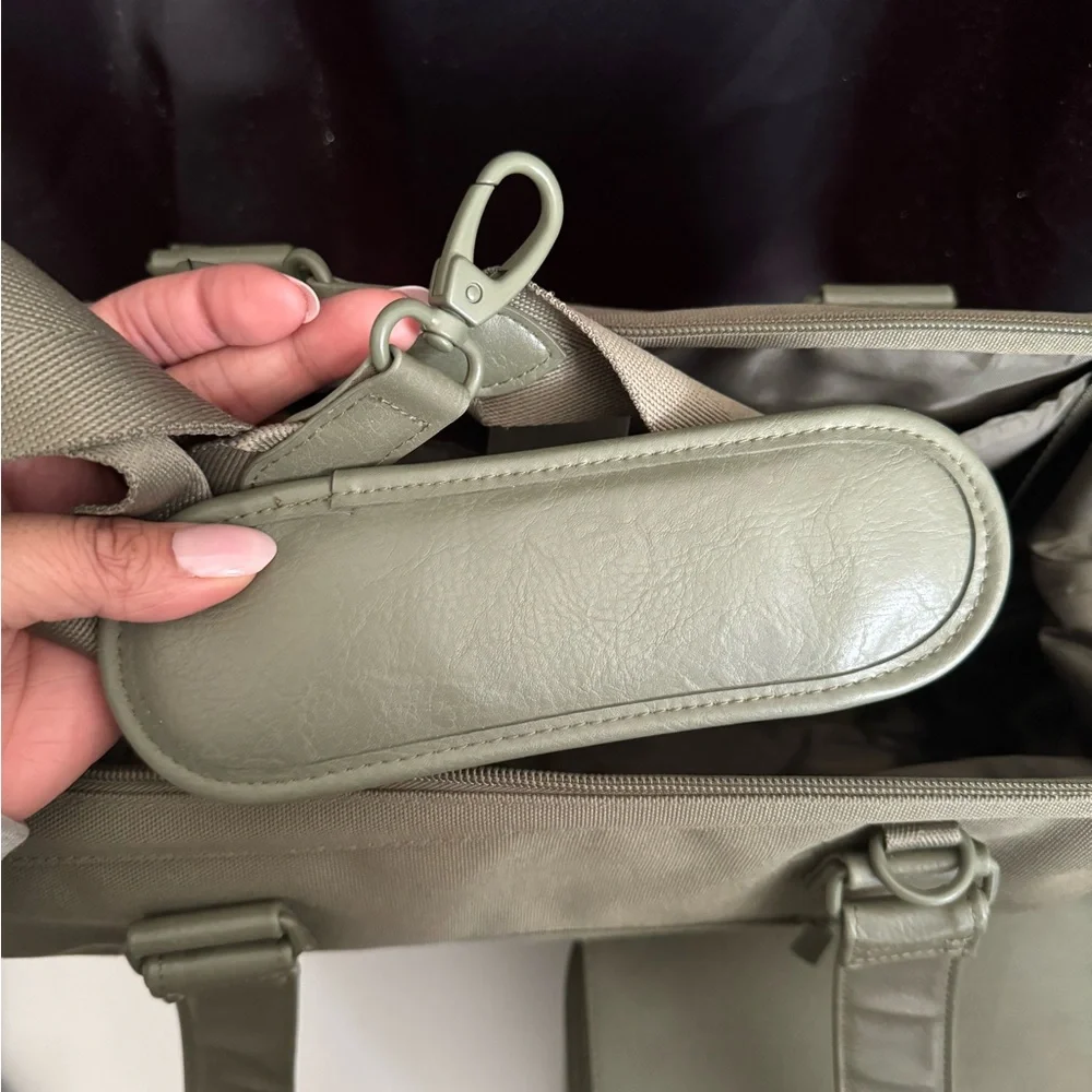 Beis mini weekender and cosmetic case - Picture 4 of 7